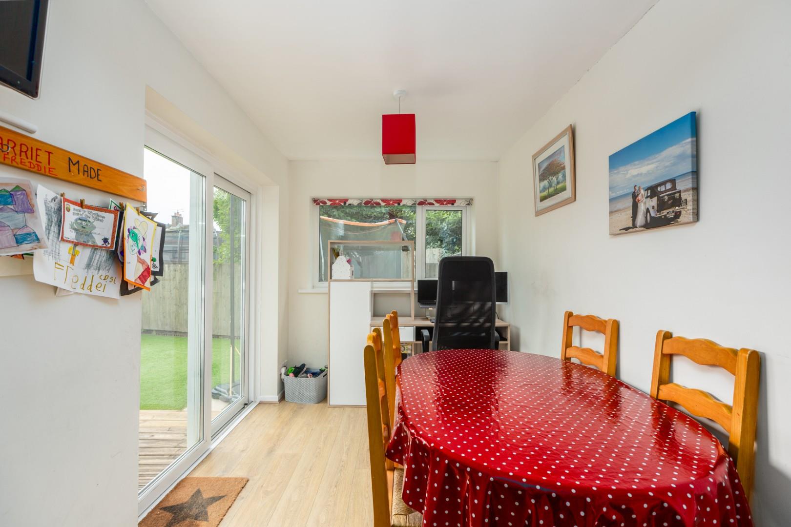 St. Andrews Close, Mayals, Swansea, SA3 5DZ